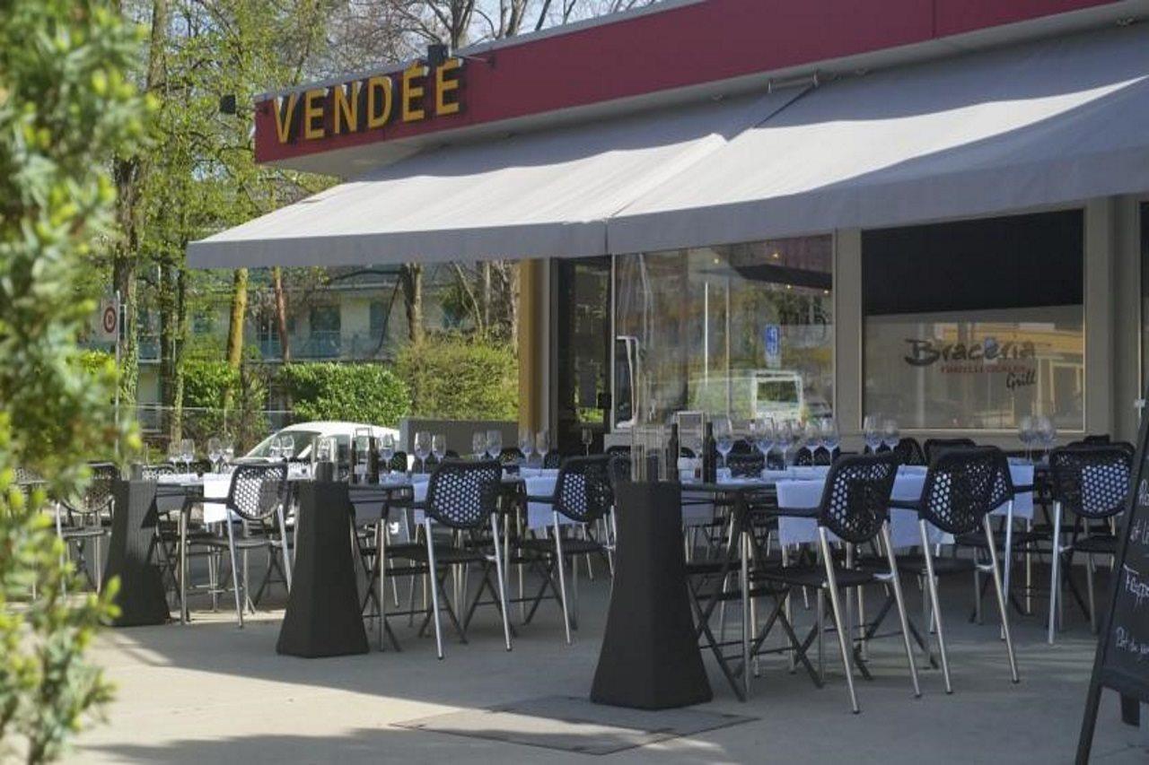 Hostellerie De La Vendee Lancy Экстерьер фото