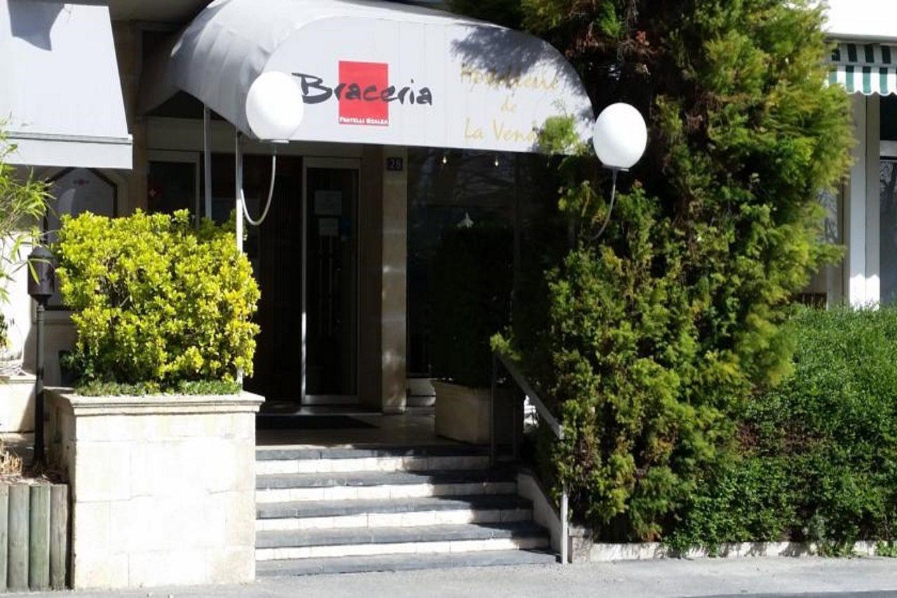 Hostellerie De La Vendee Lancy Экстерьер фото
