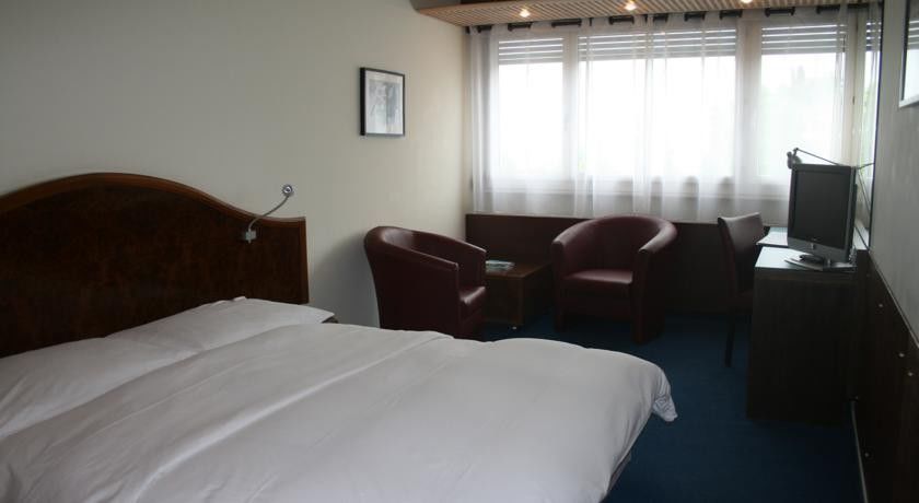 Hostellerie De La Vendee Lancy Экстерьер фото