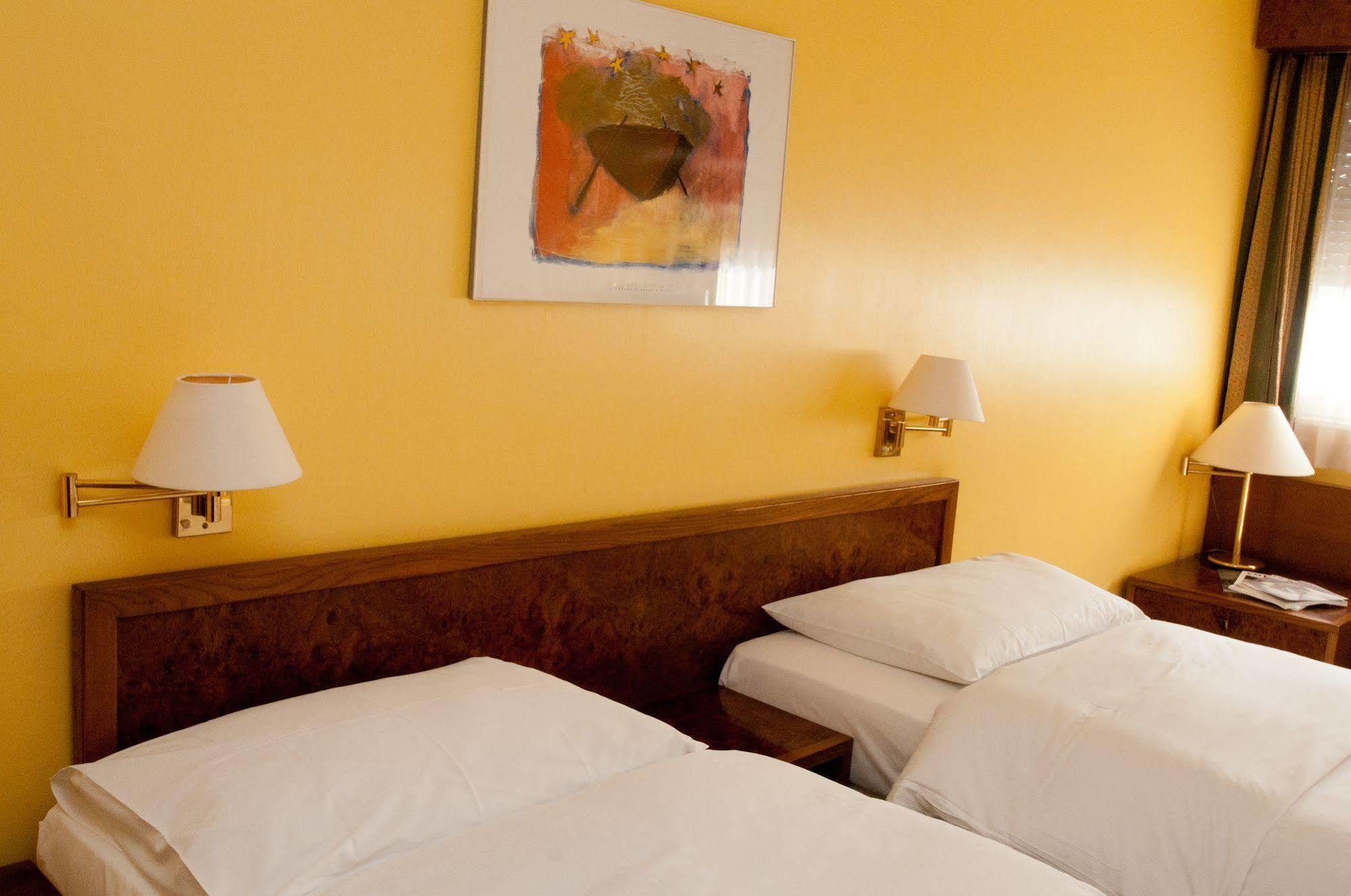 Hostellerie De La Vendee Lancy Экстерьер фото