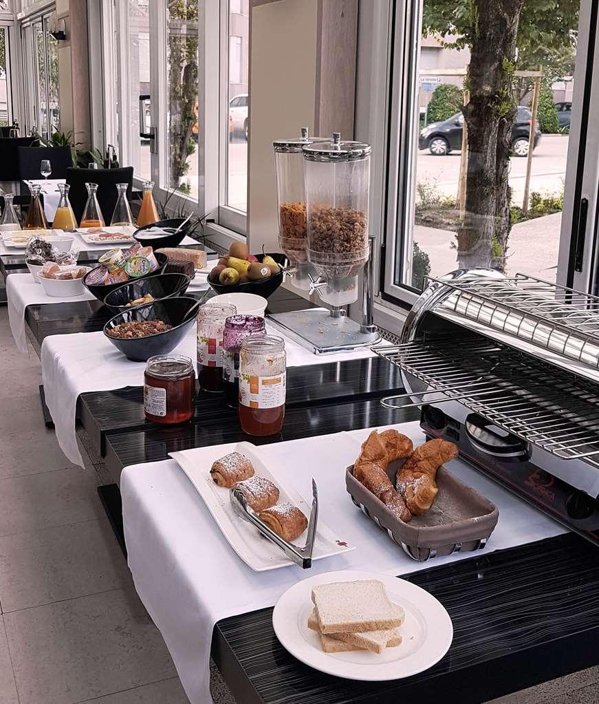 Hostellerie De La Vendee Lancy Ресторан фото