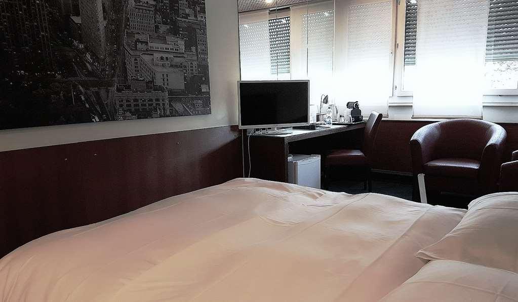 Hostellerie De La Vendee Lancy Номер фото